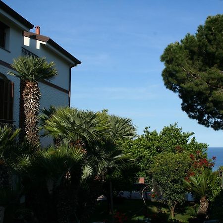 La Dolce Vita Arma di Taggia Esterno foto